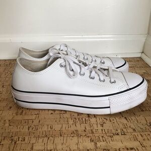 Platform White Leather Converse - Low top Size 9 Womens